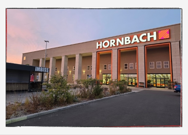 12 von 12 - September 2024: Eingang Hornbach an der alten Messe Leipzig